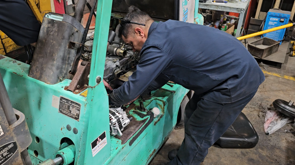 Coastal Material Handling provides Certified mobile technicians providing fast on-site forklift repair and service.